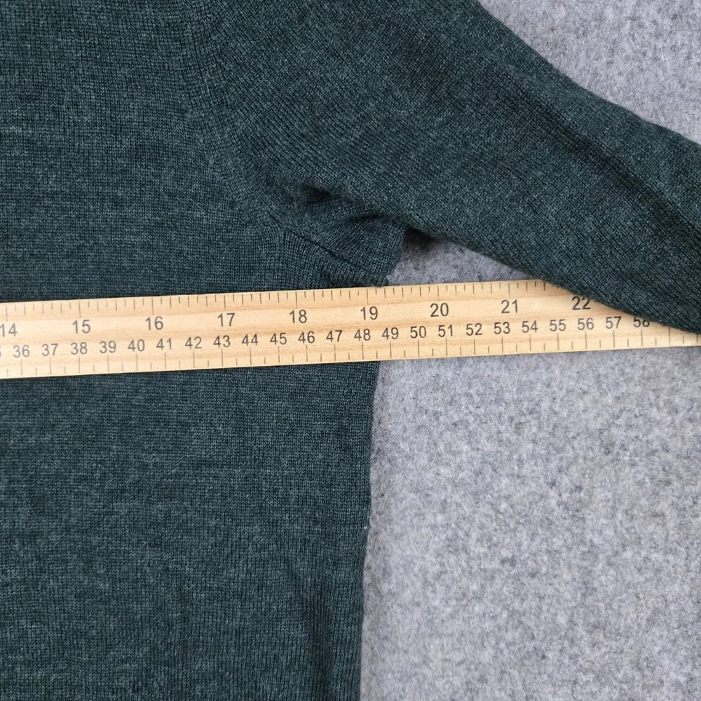 Banana Republic Sweater Mens Small Green Extra Fine Merino Wool V-Neck Pullover
